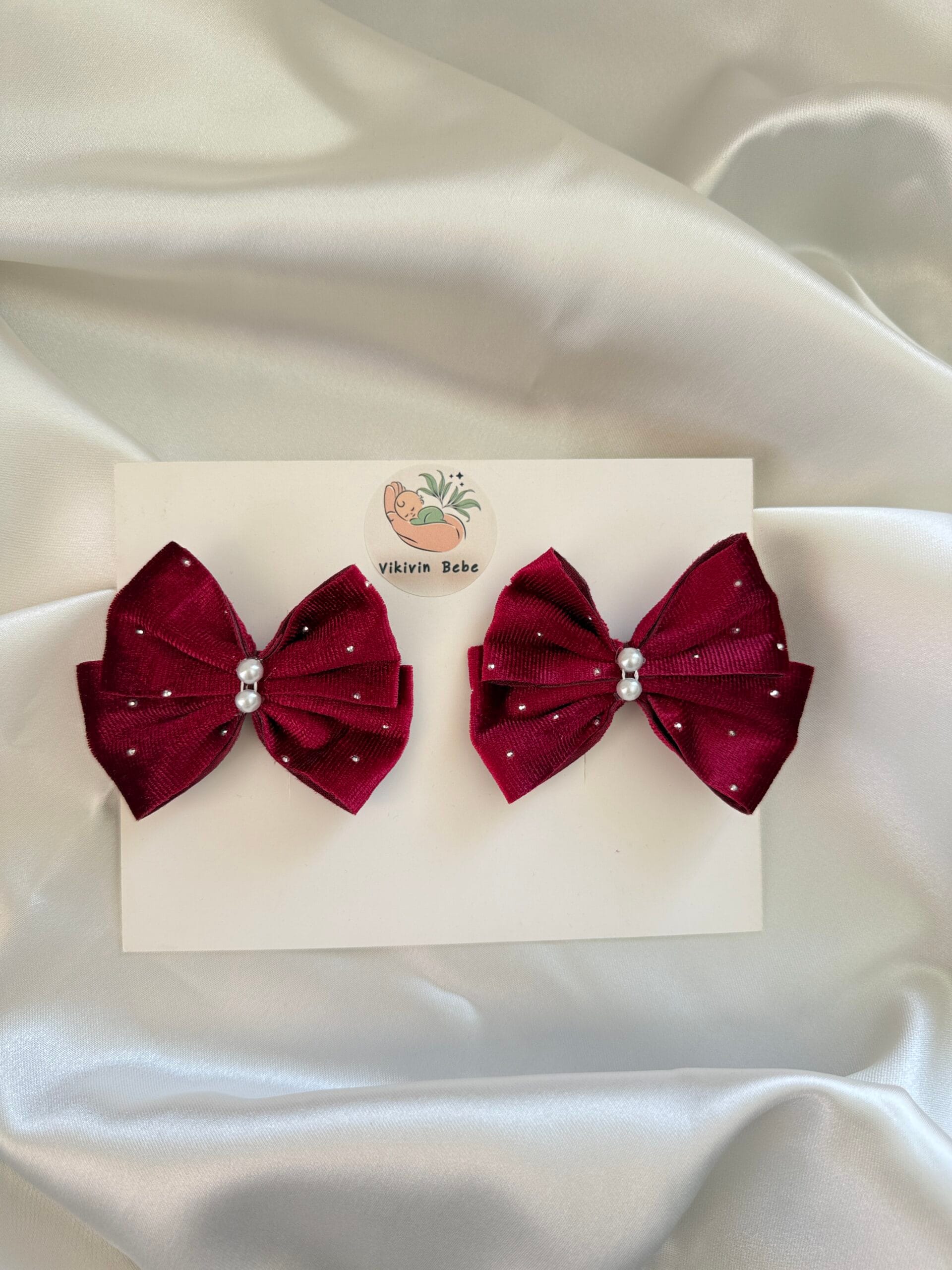 Bordo el yapımı toka, ışıltılı taşlı fiyonklu model