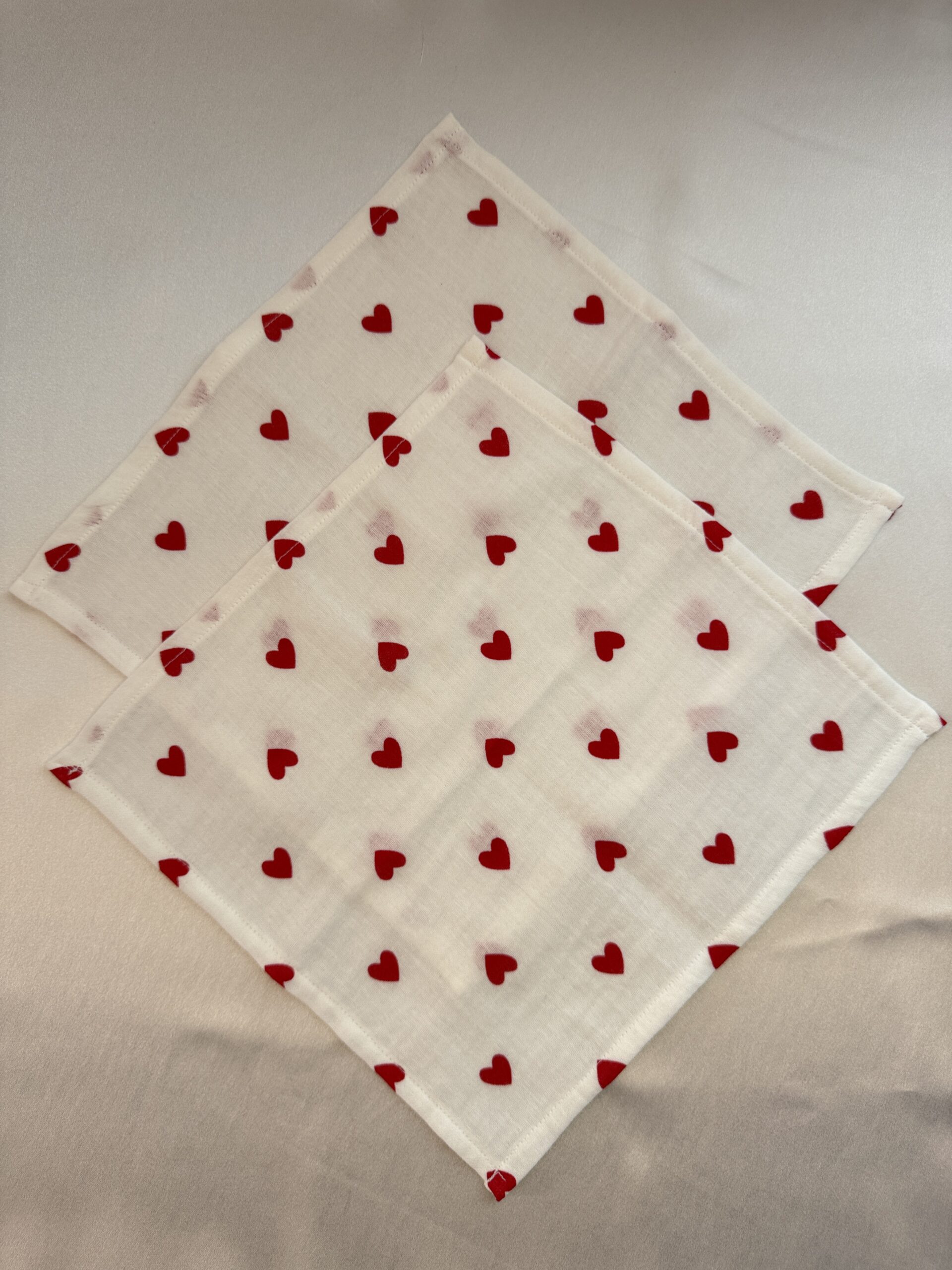 90x90 kalpli müslin örtü ve 28x28 salya mendili ikili set