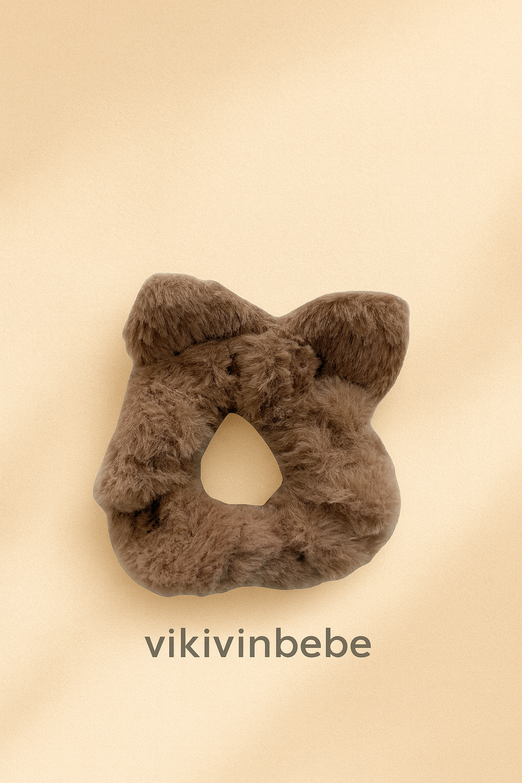 Koyu kahverengi kulaklı peluş scrunchie – konforlu peluş saç lastiği