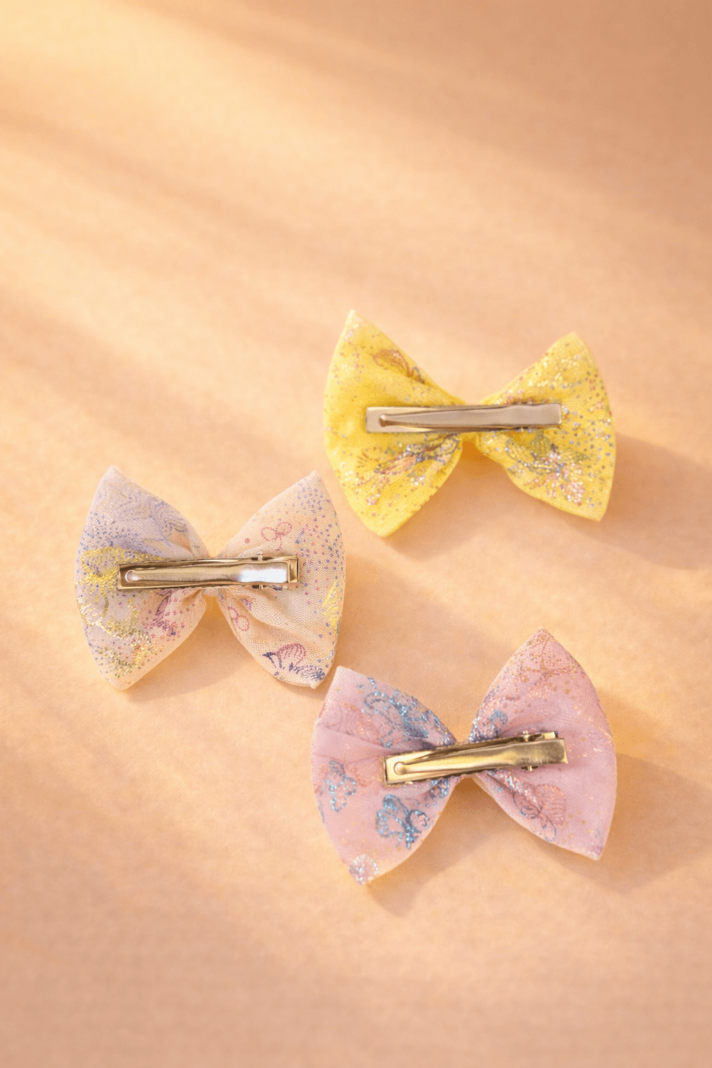 3’lü tül fiyonk toka seti 4.5 cm klipsli simli kelebek desenli sarı beyaz lila