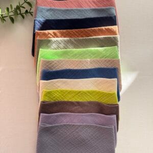 4 katlı müslin bebek önlüğü çok renk