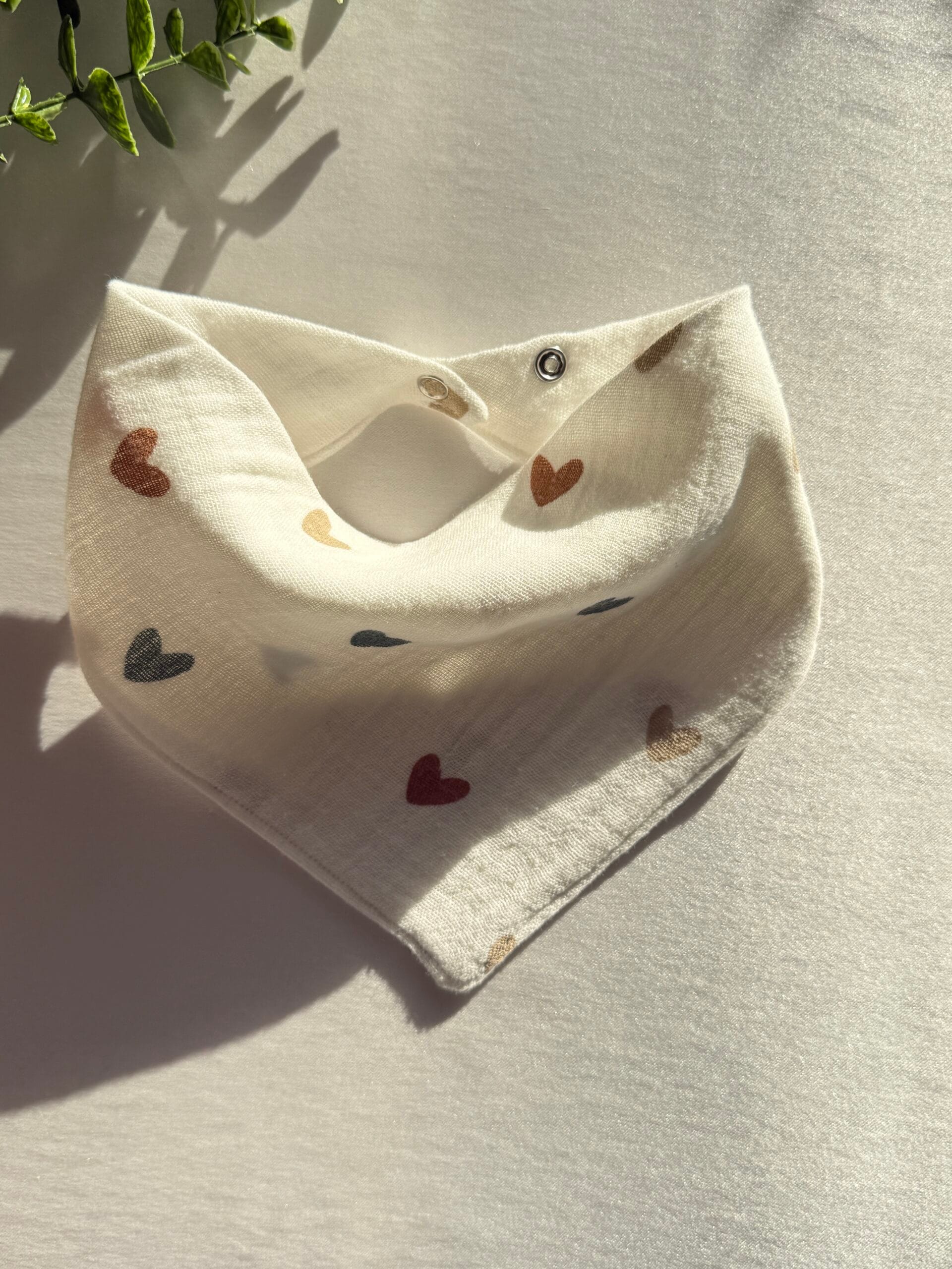 Desenli 4 Katlı Müslin Bebek Önlüğü %100 Pamuk Emici Şık ve Nefes Alabilir - Görsel 17